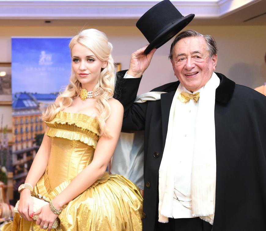 Auf dem Wiener Opernball flogen die Fetzen zwischen dem Ehepaar.