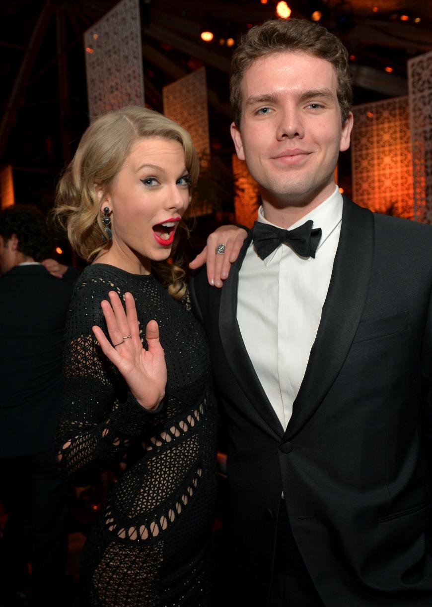 Taylor Swifts Bruder Austin zeigt mit einem Instagram-Video, was er von Kanye und seinem Verhalten hält.