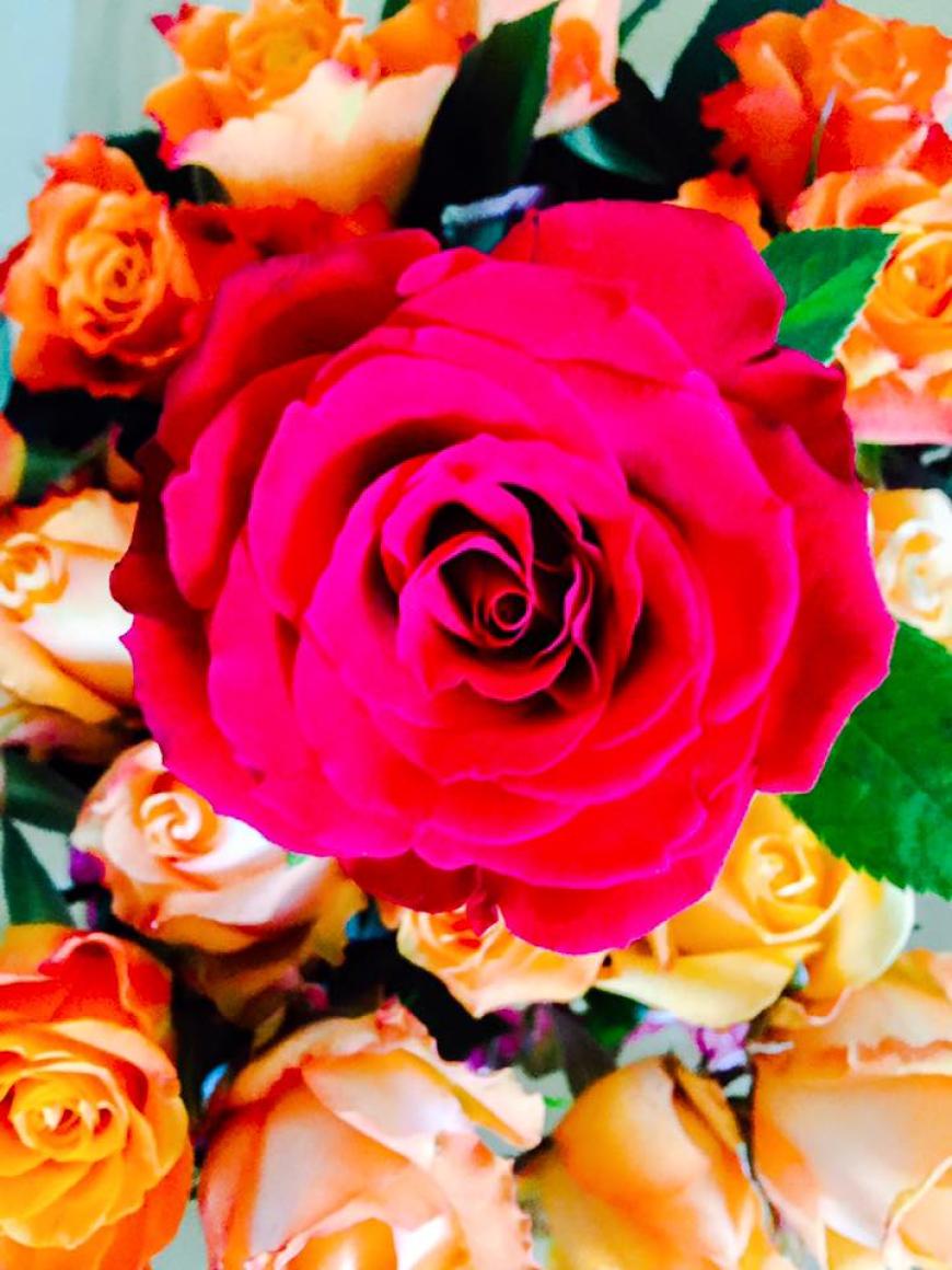 „Es gibt auch Männer, die verschenken gleich 2 Blumensträuße. Dankeeeeee. Happy Valentinstag