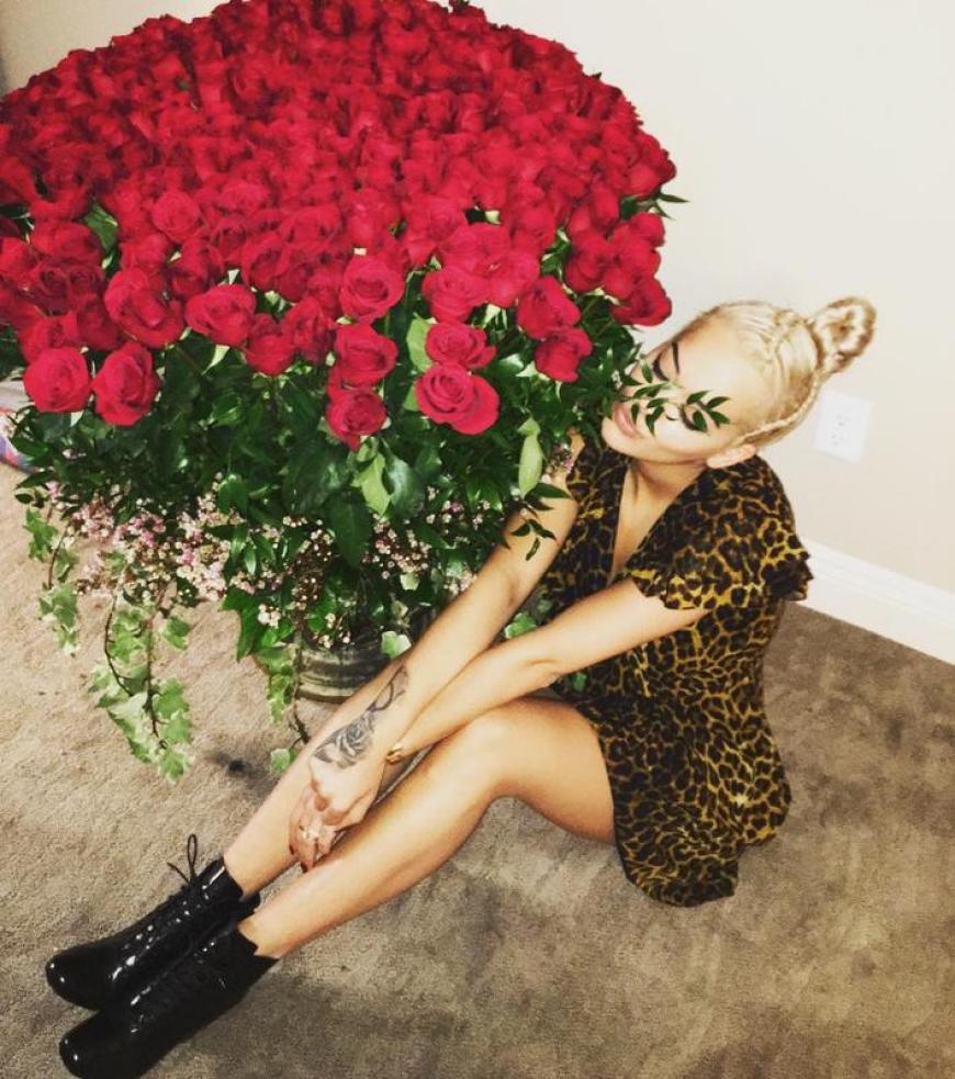 Nicht kleckern, klotzen, ist wohl das Motto von Rita Ora.