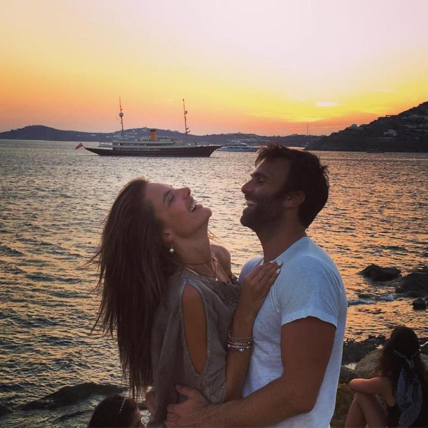 Alessandra Ambrosio happy in love: „My Valentine