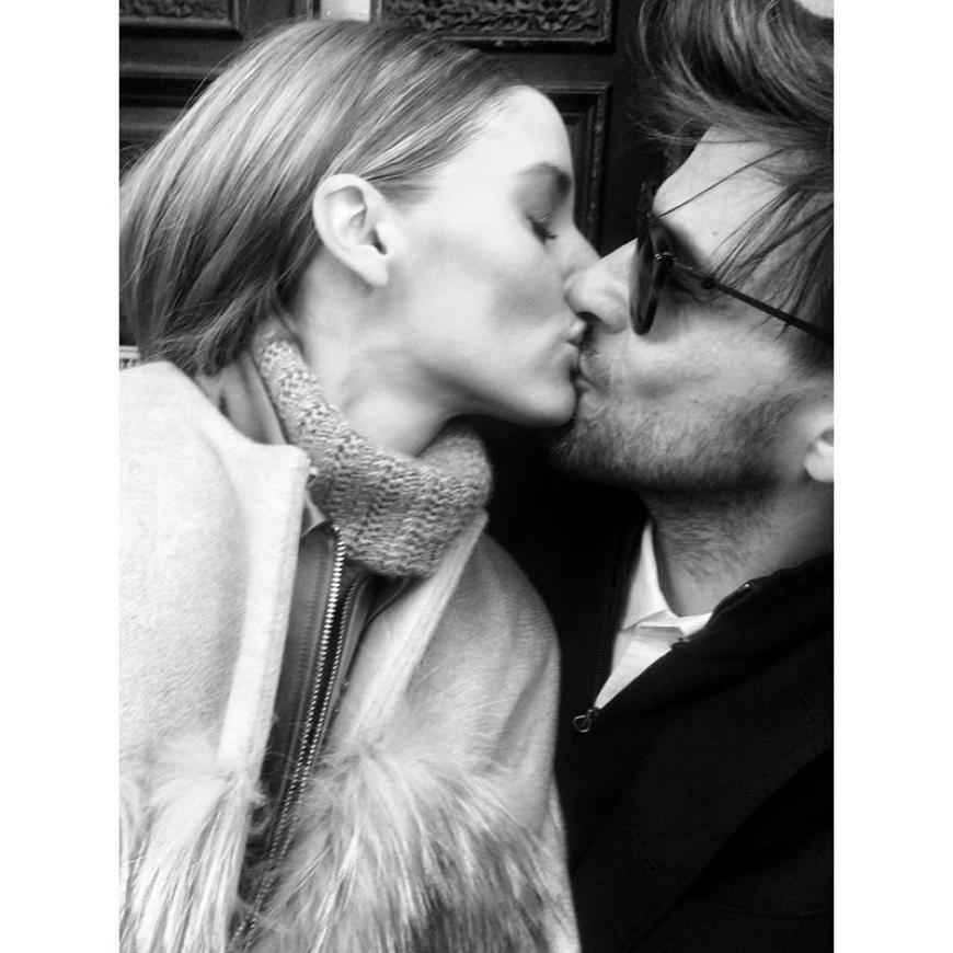 Awww: Ein Kuss-Foto von Olivia Palermo und Johannes Huebl