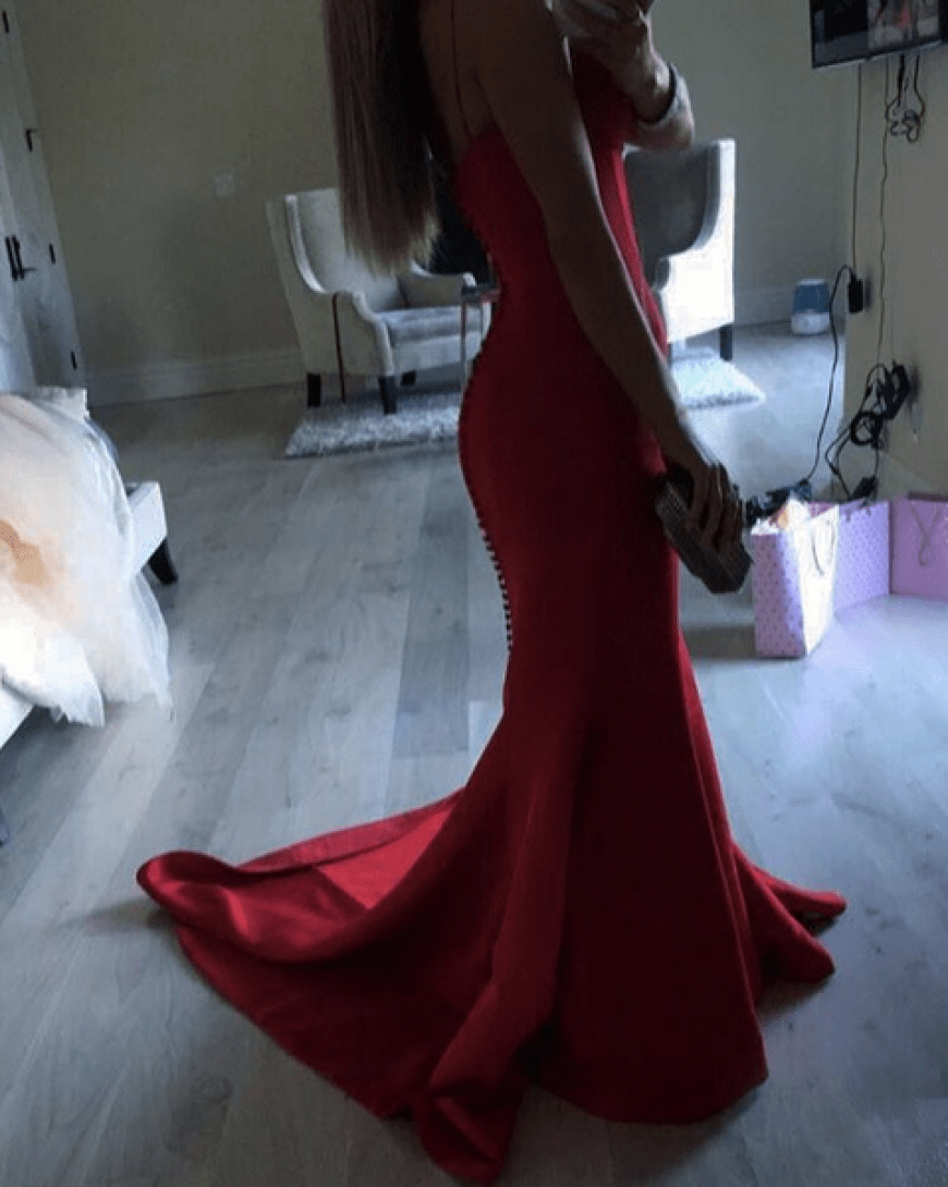 Ariana Grande präsentiert vor der Show ihre Abendrobe ihren Fans. Yay or Nay?