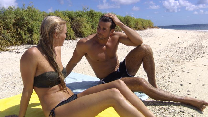 Daniela geht beim Bachelor in die Flirt-Offensive.