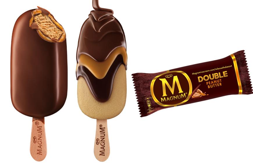 Als absolute Erdnussbutter-Junkies hat uns diese Magnum-Neuheit sofort geflasht: Magnum Double Peanut Butter. Feines Eis mit Erdnussbuttergeschmack trifft auf cremige Erdnussbuttersauce zwischen zwei knackigen Hüllen - der ersten aus einer Kakaoglasur und der zweiten aus Milchschokolade. Mmmmmh .... Ab Februar 2016 für 2 Euro UVP oder im 4er-Multipack für 3,85 Euro erhältlich.
