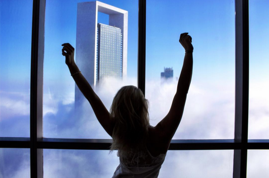 So einen traumhaften Ausblick hätten wir auch gerne nach dem Aufstehen. Valentina Pahde und Raul Richter verbringen gerade ihren gemeinsamen Liebes-Urlaub in Abu Dhabi.