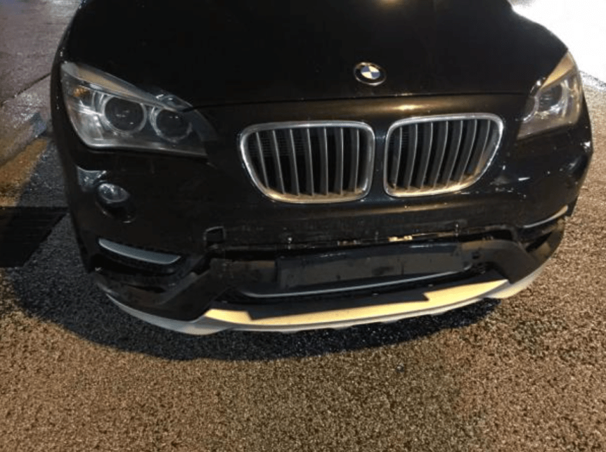 Eine Aufnahme seines kaputten Wagens veröffentlichte Rocco auf seinem