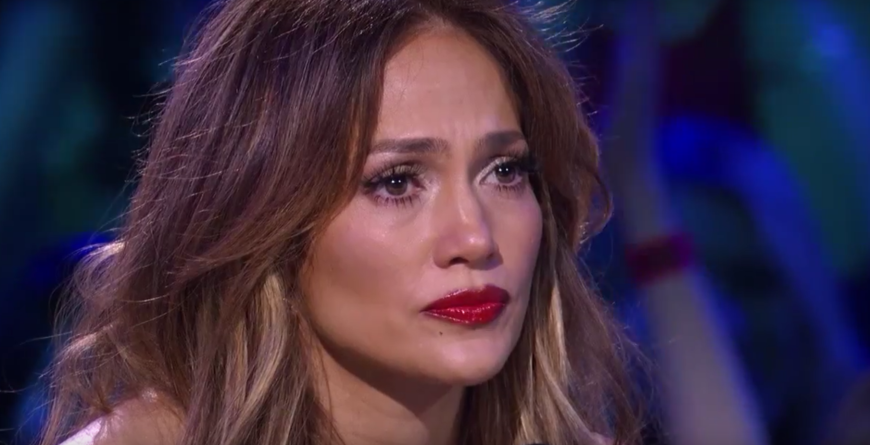 Und auch Jurorin Jennifer Lopez war den Tränen nahe.