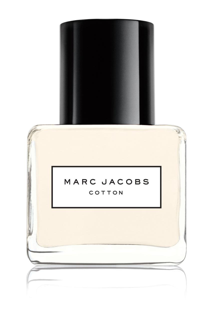 Relaxed: „Cotton“ von Marc Jacobs, mit Bergamotte, Baumwollblüte und weißen Hölzern, 100 ml, EdT, ca. 57 Euro