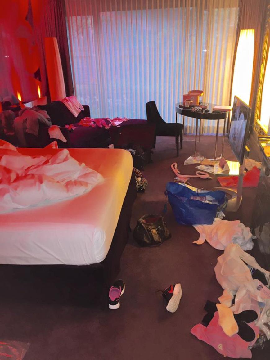 Für dieses Chaos im Hotel erntete Daniela Katzenberger Kritik im Netz.