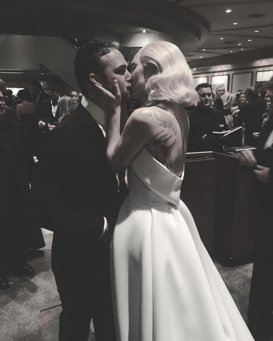 Soooo in love: Lady Gaga dankt ihrem Verlobten Taylor Kinney.