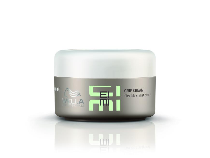 FÜR KREATIVE „Eimi Grip Cream Flexible Stylingcreme“ von Wella Prefessionals mit brasilianischem Carnaubawachs, ca. 15 Euro, beim Friseur