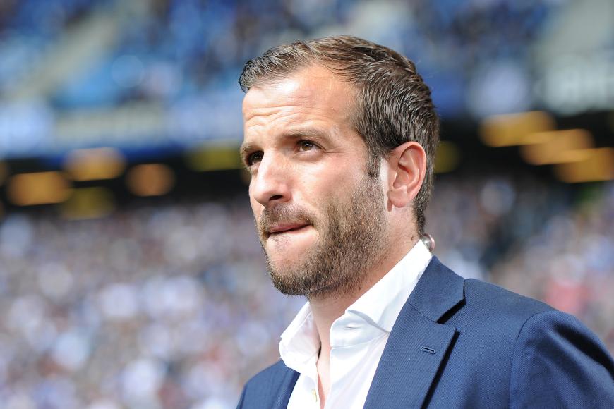 Rafael van der Vaart muss sich derzeit den schweren Vorwürfen seiner Ex-Freundin stellen.