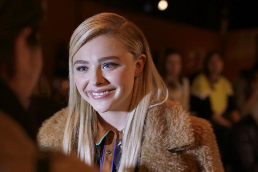 In wen hat sich Chloë Moretz verguckt?