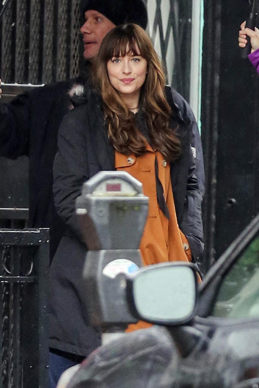 Dakota Johnson am Set in Vancouver
