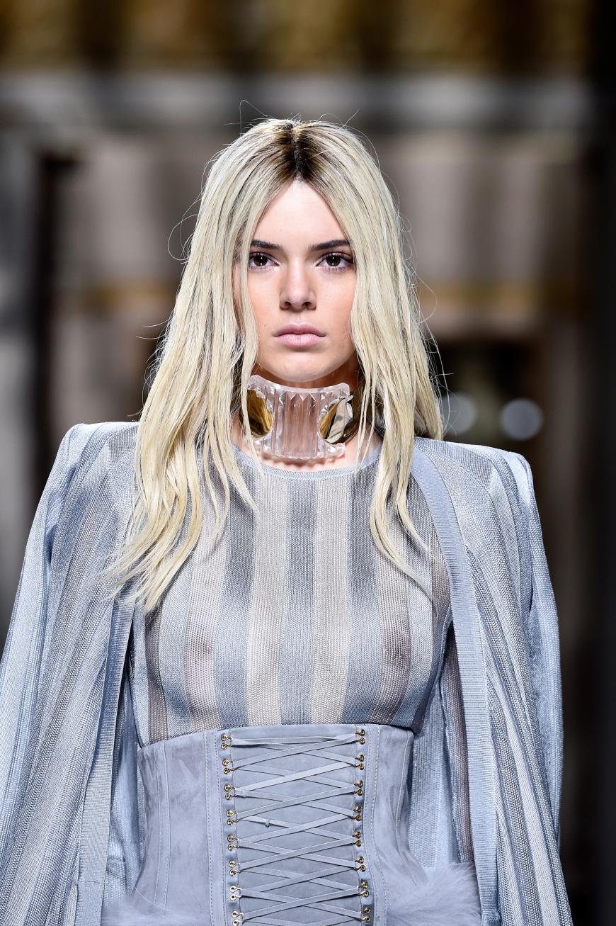 Auch Kendall kann das Strohblond durchaus tragen...