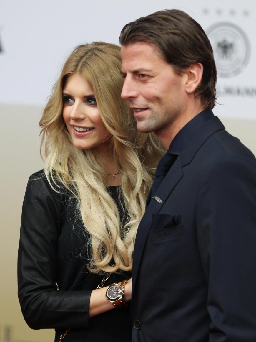 Die stolzen Eltern sind Lisa und Roman Weidenfeller.