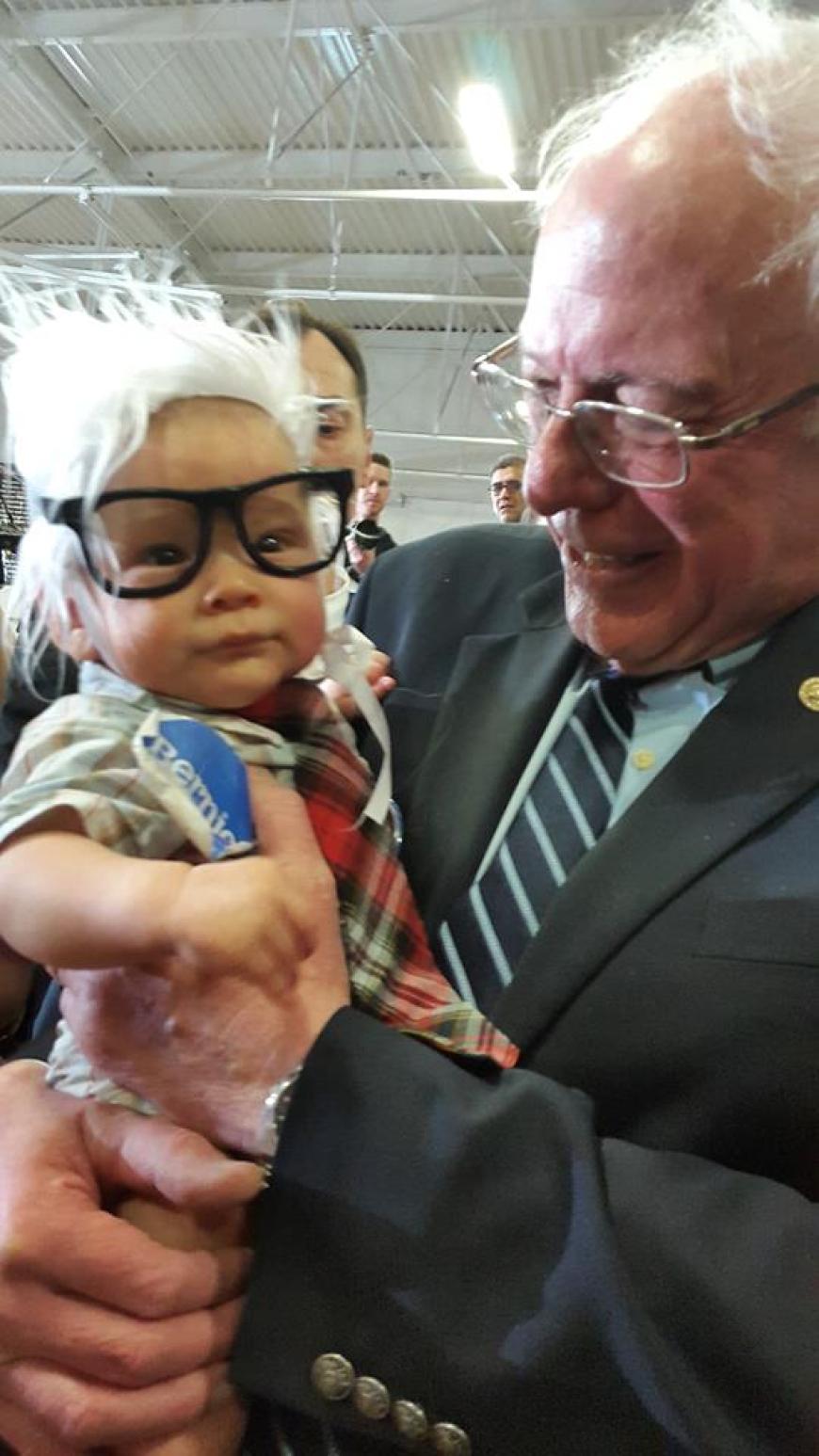 Berühmtheit erlangte der Kleine als Lookalike des Politikers Bernie Sanders.
