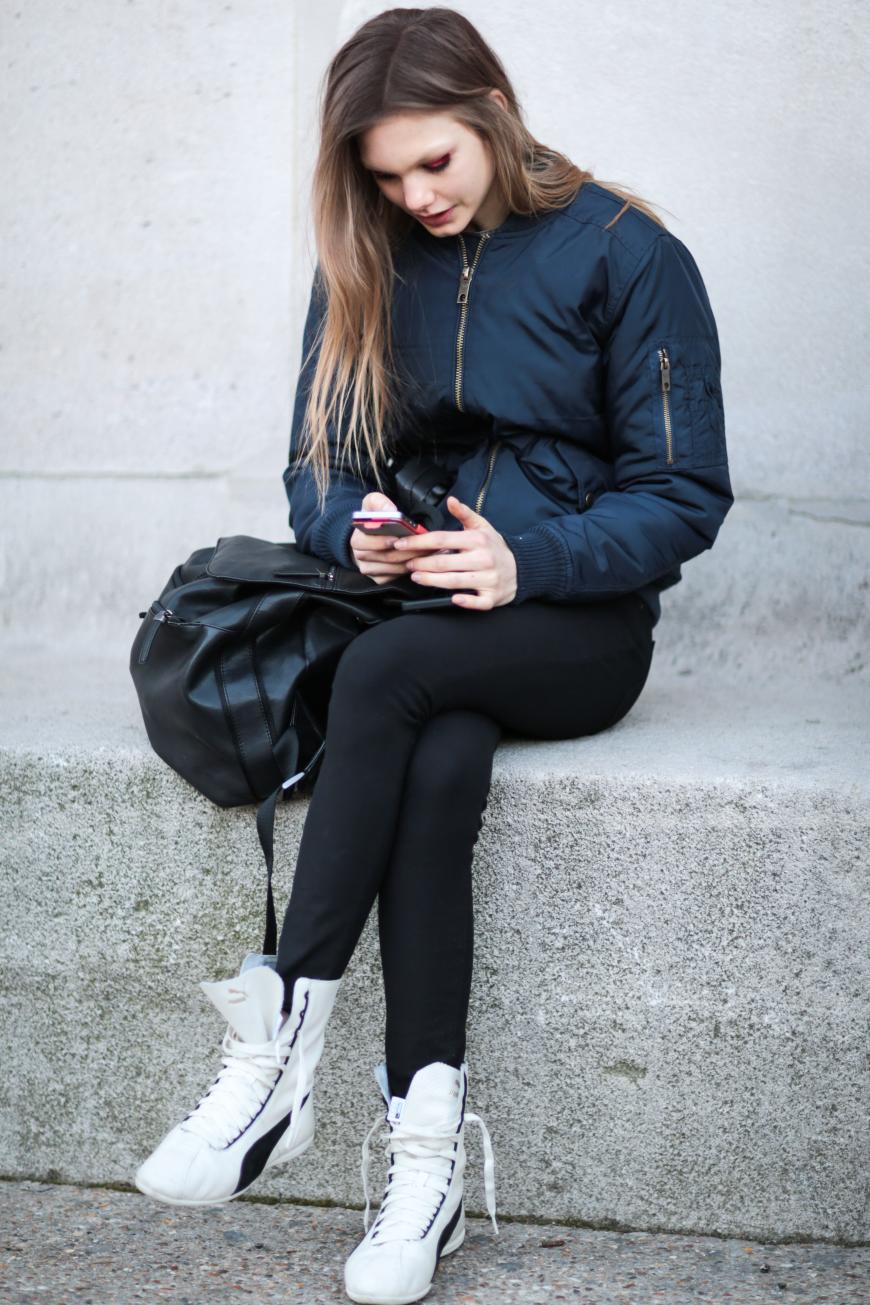 Die Models geben auch off-duty eine gute Figur ab.
