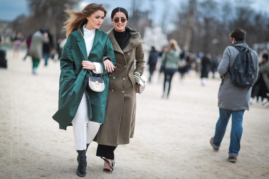 Kristina Bazan und ihre Begleiterin wie immer stylisch unterwegs
