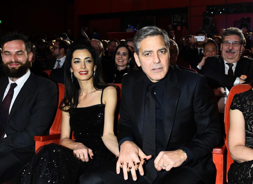Amal soll nun sogar Morddrohungen erhalten haben.
