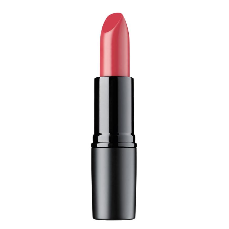 Duftet nach Vanille „Perfect Mat Lipstick“ von Artdeco in „Skipper’s Love“, ca. 12 Euro