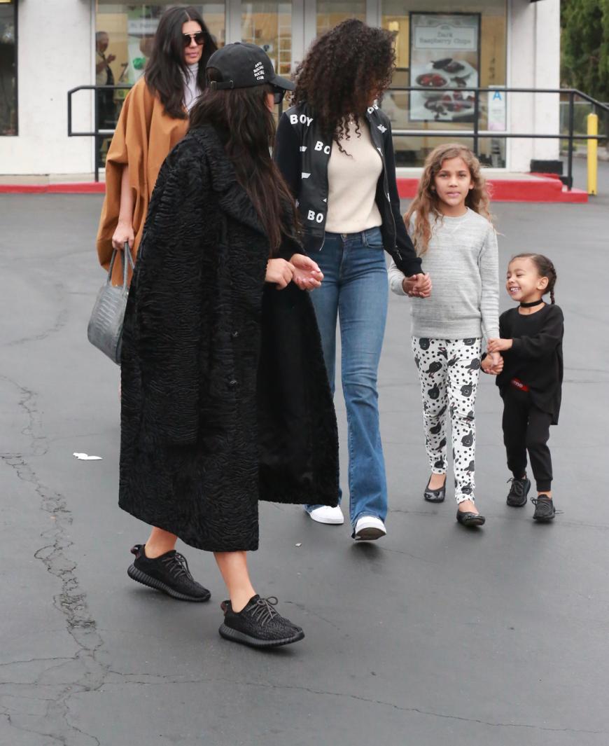 North West freut sich auf den Shoppingtrip.