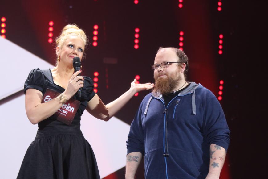 Andreas Kümmert vor einem Jahr beim deutschen ESC-Vorentscheid mit Barbara Schöneberger.
