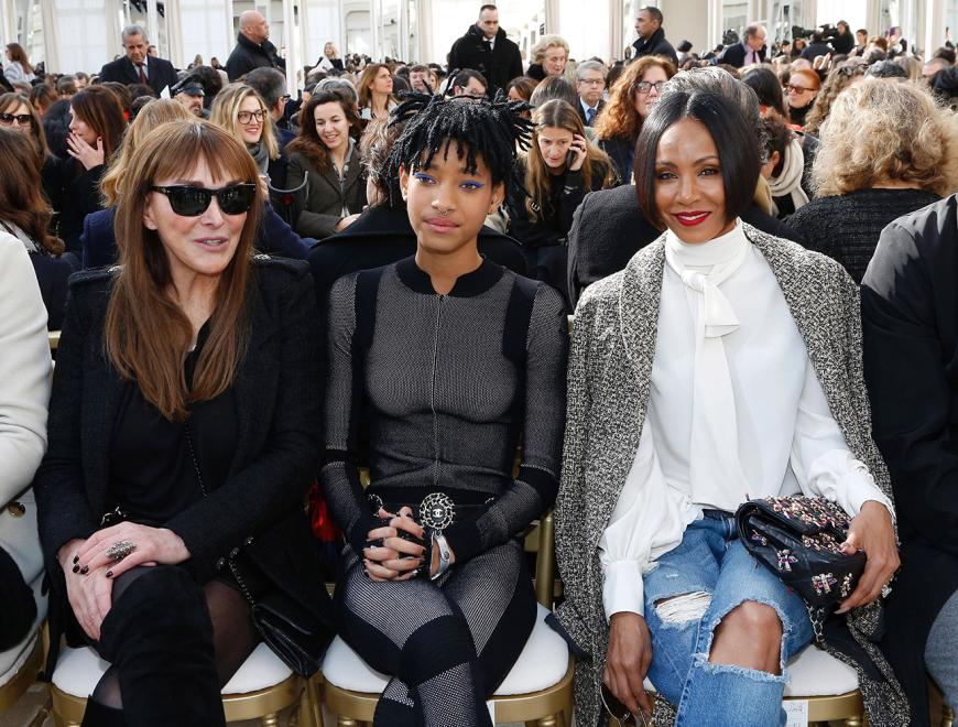 In der Front Row der Chanel Show während der Paris Fashion Week verblasste Mama Jada Pinkett Smith fast neben ihrer Tochter.