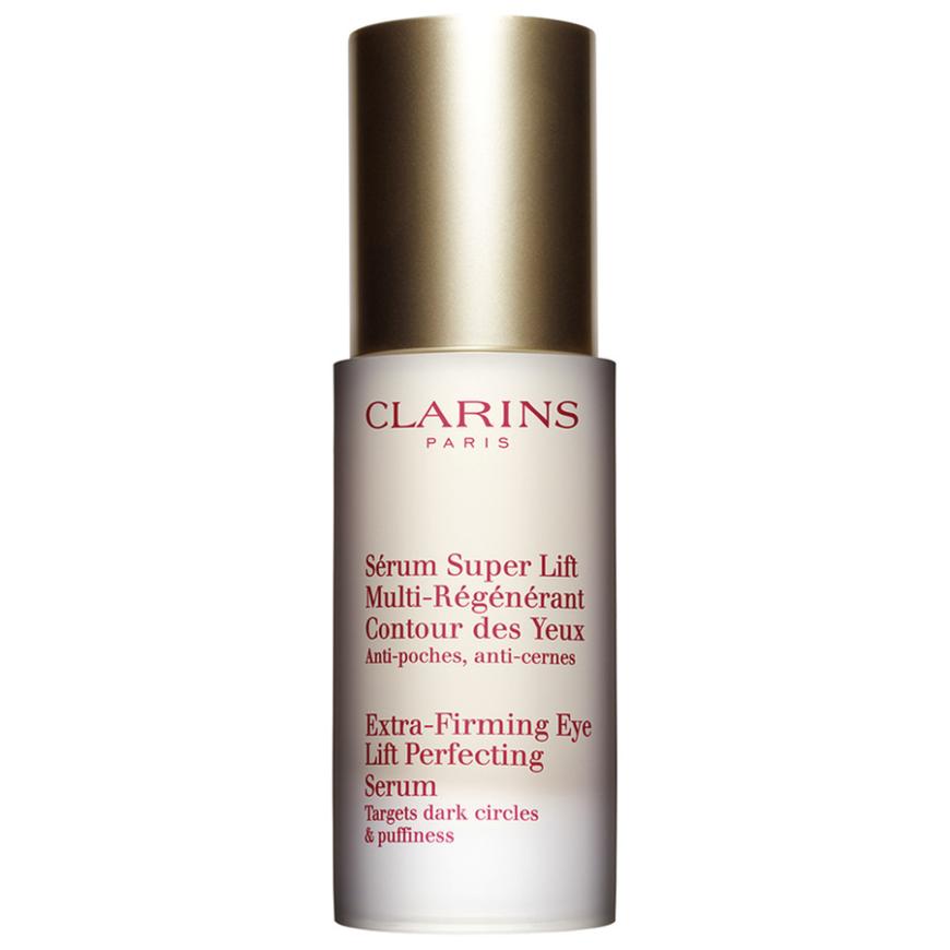 Sorgt für einen wachen Blick, ohne Fältchen: „Multi-Régénérante Sérum Super Lift Contour Yeux“ von Clarins, ca. 55 Euro
