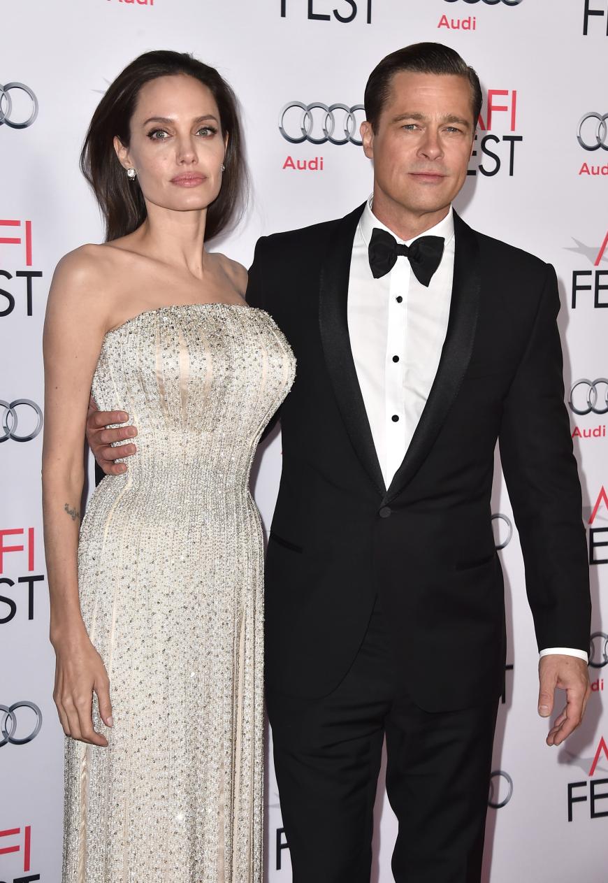 Zu kleines Ego? Angelina Jolie fürchtet, dass Brad Pitt sie für eine andere Frau verlassen könnte.