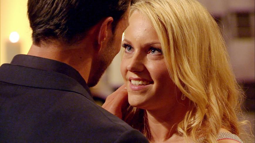 Ist das Liebesglück gescheitert? Bachelor Leonard Freier mit Leonie Pump im Finale.