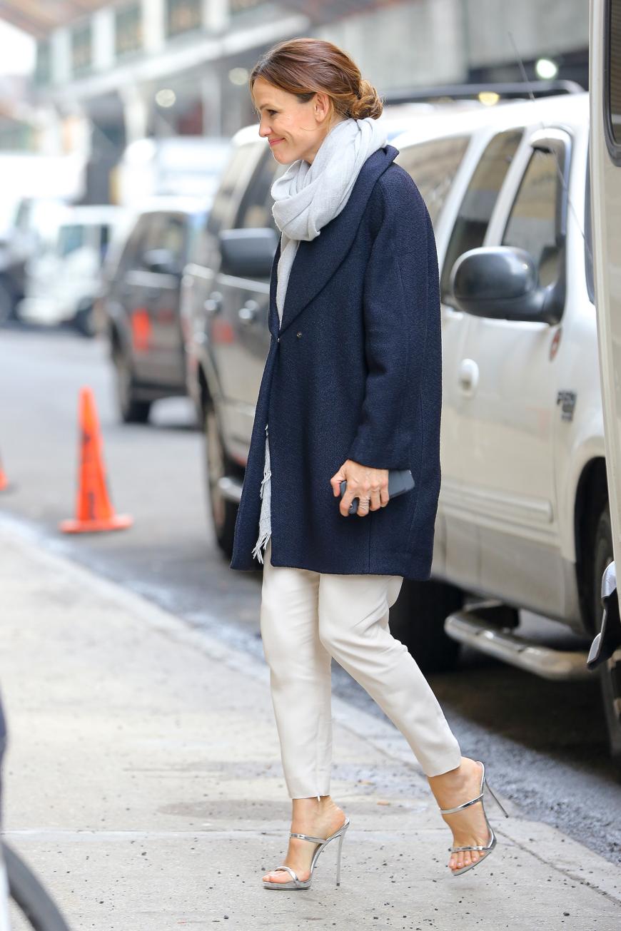 Gut gelaunt und gestylt strahlt die frisch getrennte Jennifer Garner in New York.