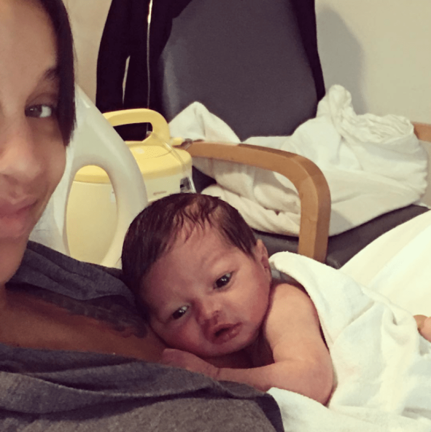 Hallo, Welt! Sänger Ne-Yo und seine Frau Crystal Renay stellen ihr neu geborenes Söhnchen Shaffer Chimere Smith Jr. vor.