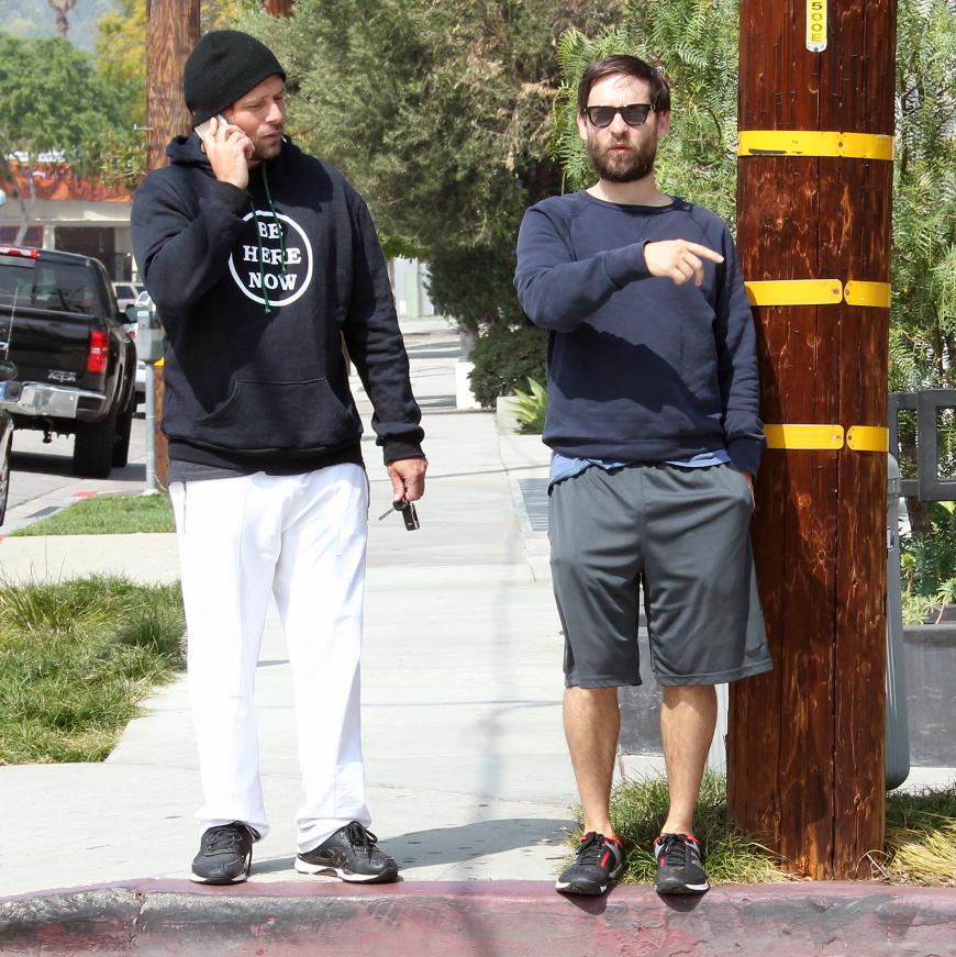 Schauspieler Tobey Maguire hat seinen besten Freund und Oscar-Gewinner Leonardo DiCaprio gegen seinen neuen Kumpel Rick Salomon eingetauscht.