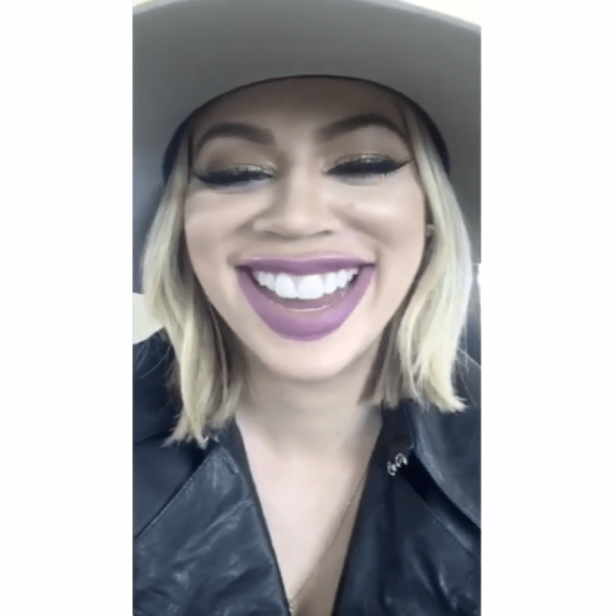 Khloé Kardashian macht sich auf Snapchat über die dicken Lippen von Kylie Jenner lustig.