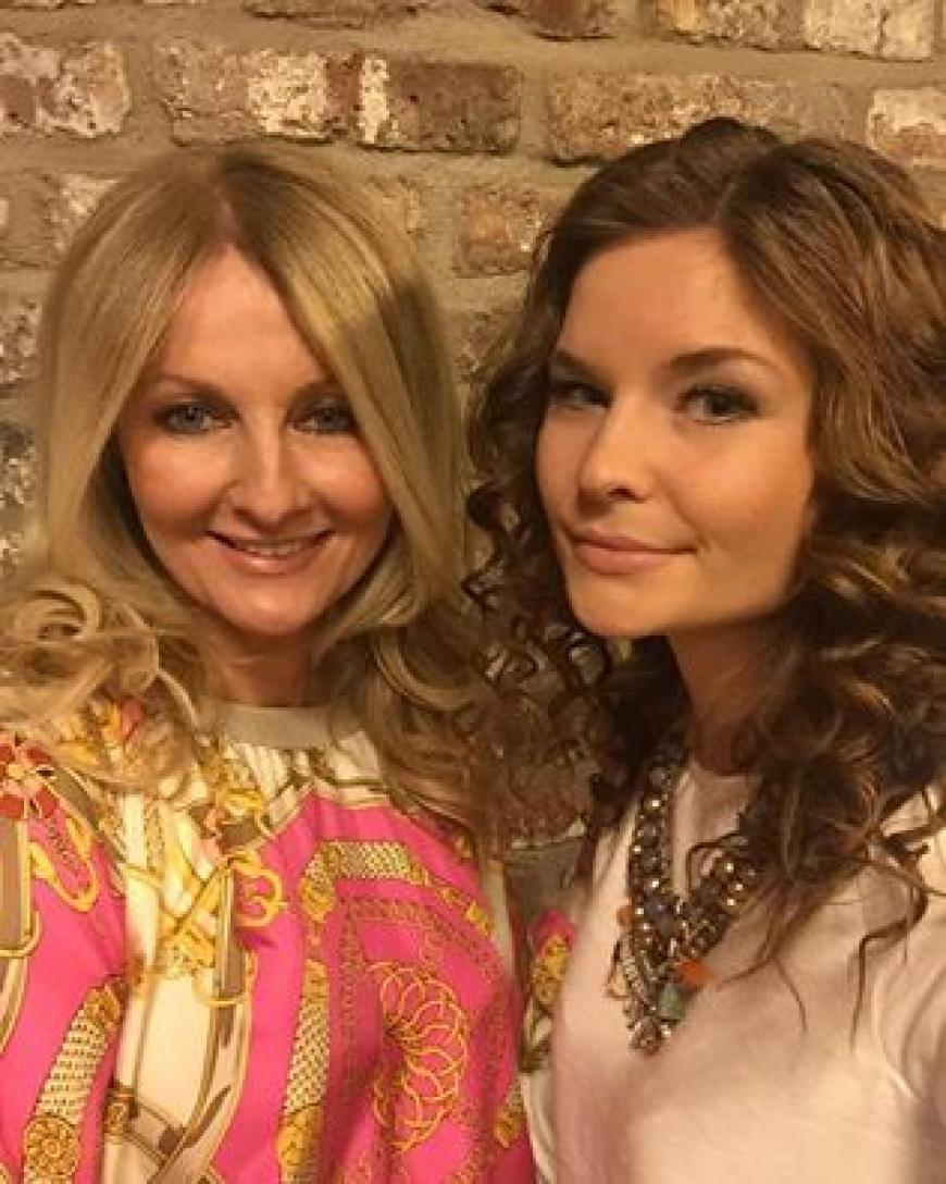 Selfie mit Frauke: Sandra Brexel hinter den Kulissen mit der RTL-Moderatorin