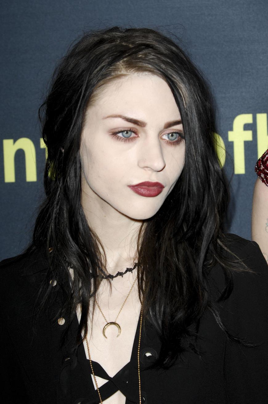 Frances Bean Cobain hat die Scheidung eingereicht!