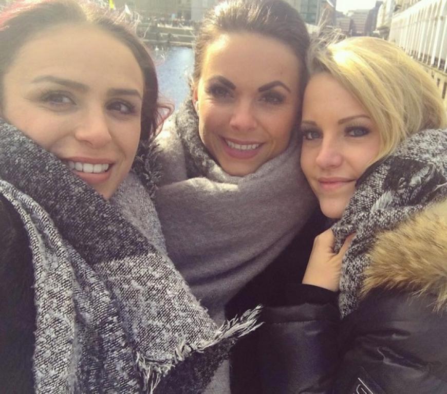 Mädelstag in Hamburg: Franzi Maichle, Denise Temlitz und Leonie Pump an der Alster.