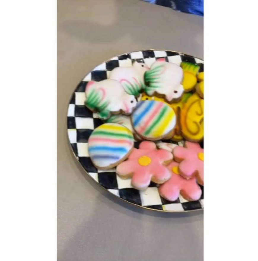 Bunte Leckereien beim Osterfest von Familie Kardashian.
