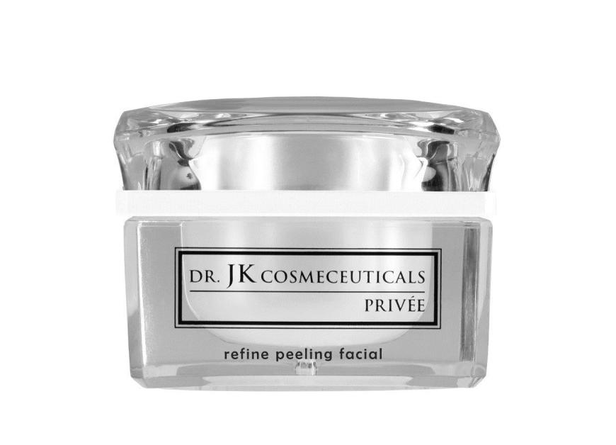 Verwöhnt mit Meeresalgenplankton und Vitamin B bei fettiger Haut: „Refine Peeling Facial“ von Dr. JK Cosmeceuticals Privée, ca. 80 Euro