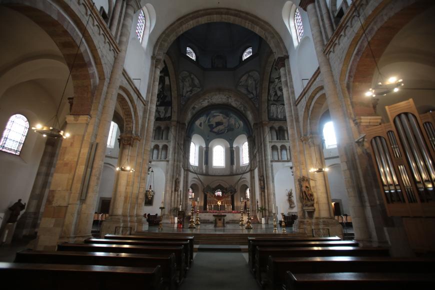 In der Kirche St. Aposteln in der Kölner Innenstadt findet am 2. April 2016 die Trauerfeier für den verstorbenen ehemaligen FDP-Vorsitzenden Guido Westerwelle statt.