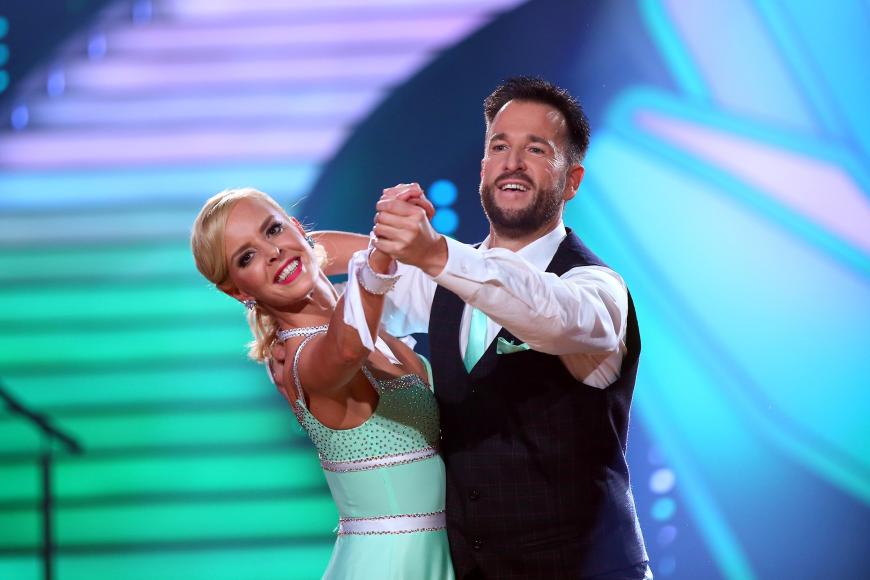 Michael Wendler tanzt mit Isabel Edvardsson Jive zu „Karma Chameleon“ (Culture Club)