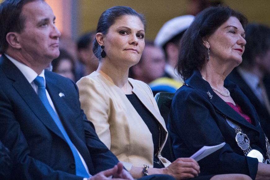 Bezaubernd, aber doch ein wenig müde wirkte die Frau von Prinz Daniel bei ihrem Besuch des Stockholmer Rathauses.