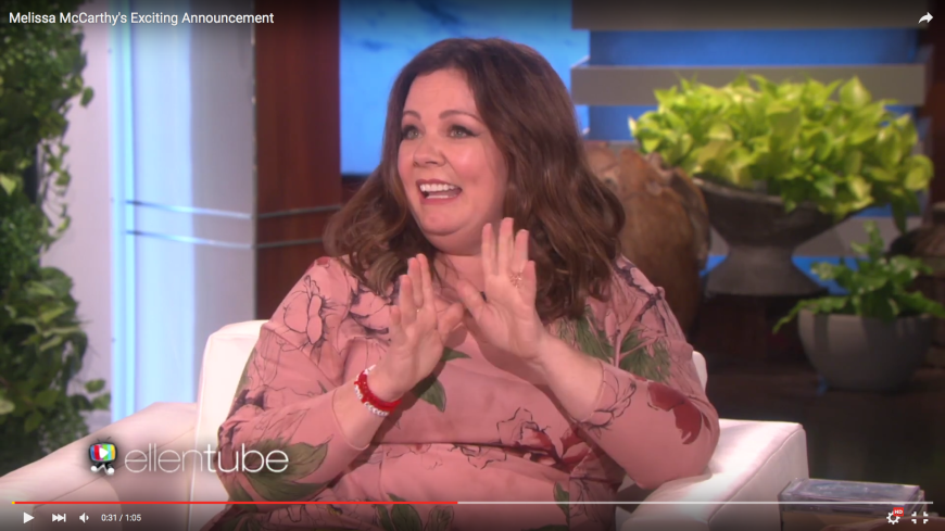 Melissa McCarthy verkündet in der Show von Ellen DeGeneres, dass sie als