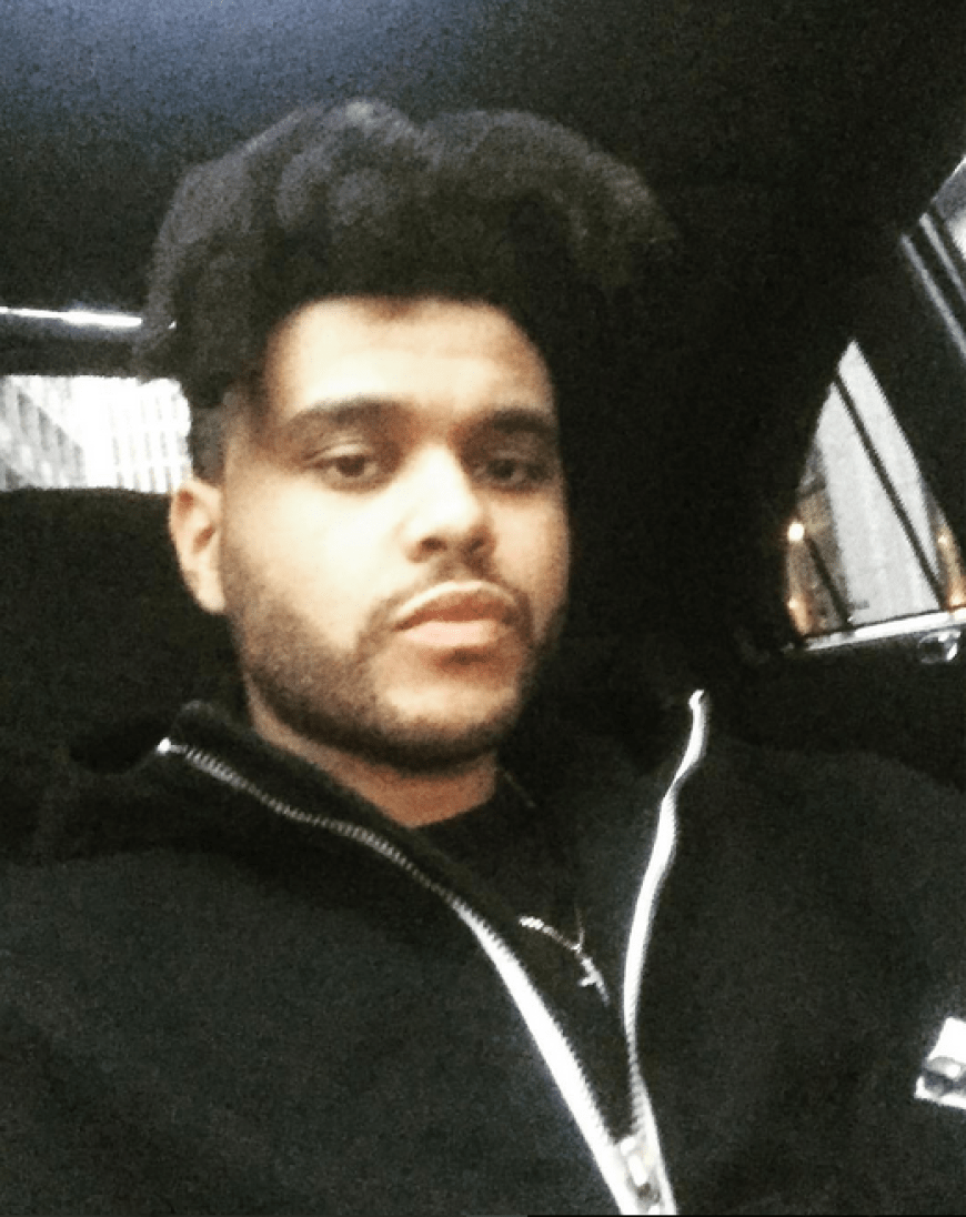 Abęl Tesfaye alias The Weeknd sorgte für eine musikalische Einlage bei der Verleihung in Berlin und postete sich auf dem Weg zum Echo.