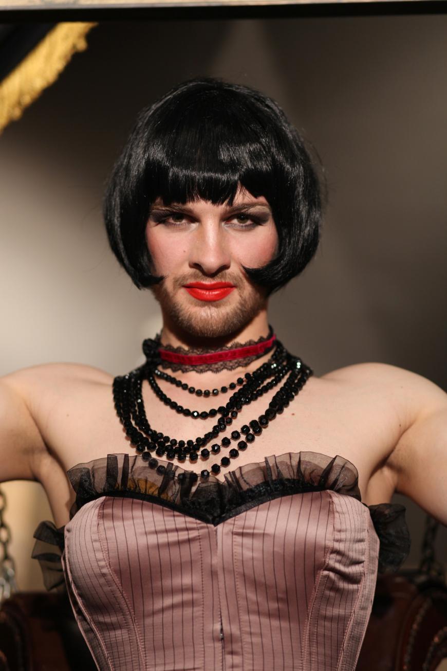Krass! Eric Stehfest ist kaum wiederzuerkennen.