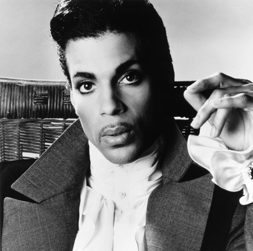 Am 21. April ging eine der größten Musik-Legenden von uns: Prince wurde nur 57 Jahre alt. Drogenmissbrauch? Grippe? Eine Obduktion soll nun herausfinden, woran der gefeierte