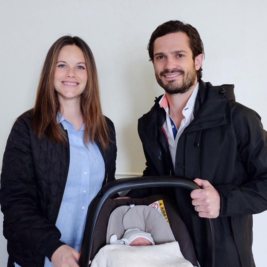 Glückliche Familie: Prinzessin Sofia und Prinz Carl Philip von Schweden freuen sich über ihren süßen Nachwuchs.