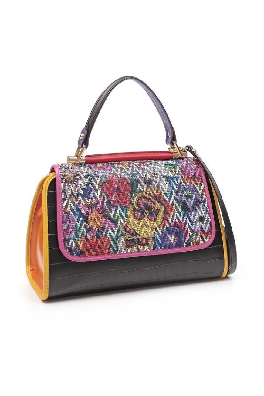 Diese süße Bag von braccialini ist bestimmt auch etwas für deine Mama. Hier geht's zum Shop!